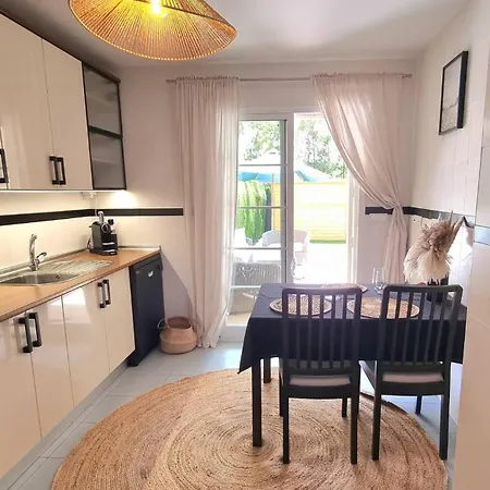 3-Bedroom House With A Private Sunny Garden And Community Pool In Marbella Near Puerto Banus *