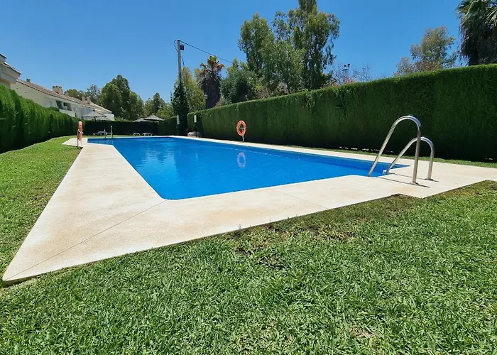 別荘 3-Bedroom House With A Private Sunny Garden And Community Pool In Marbella Near Puerto Banus マルベーリャ