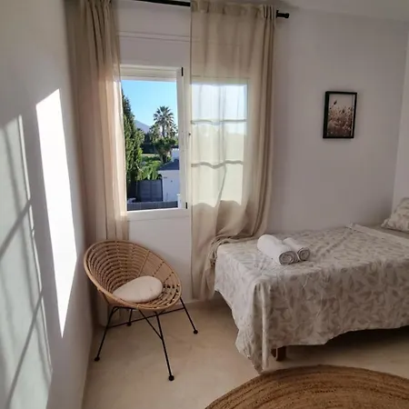 Nyaraló 3-bedrooms House With Private Sunny Garden And Community Pool In Nueva Andalucia Near Puerto Banus *