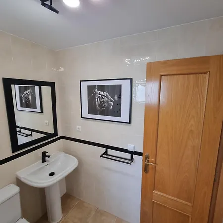 3-bedroom House With A Private Sunny Garden And Community Pool In Near Puerto Banus بيت للعطل ماربيا
