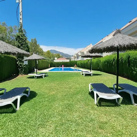 3-Bedroom House With A Private Sunny Garden And Community Pool In Marbella Near Puerto Banus בית נופש מארבלה
