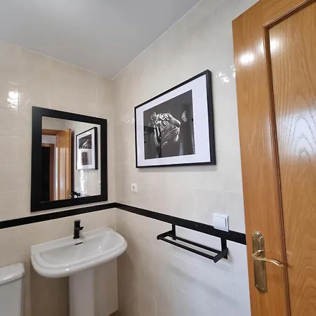 3-bedroom House With A Private Sunny Garden And Community Pool In Near Puerto Banus بيت للعطل ماربيا