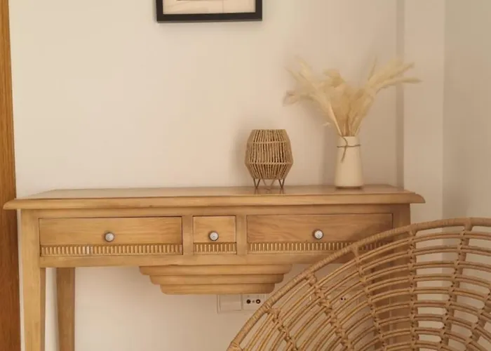 3-Bedroom House With A Private Sunny Garden And Community Pool In Marbella Near Puerto Banus 펜션 *